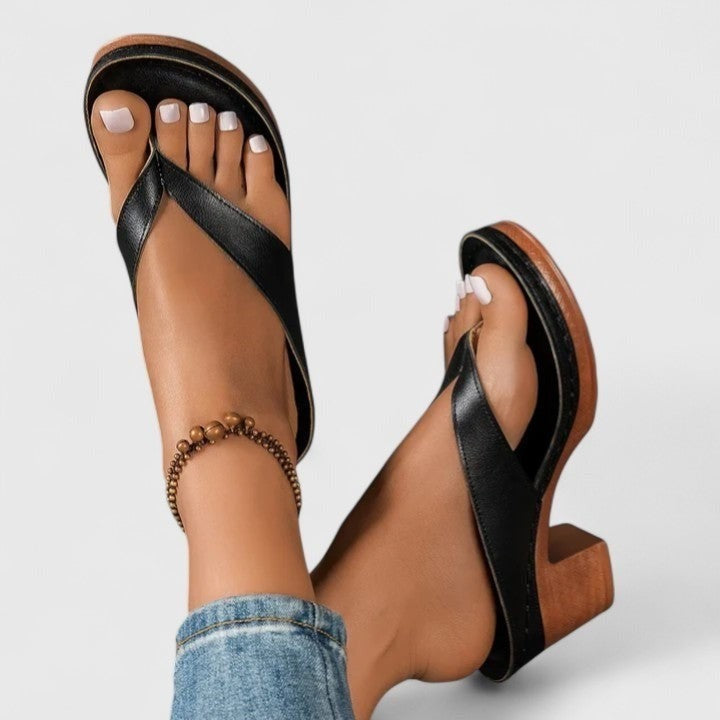 Juliet heeled thong sandals - Black detail
