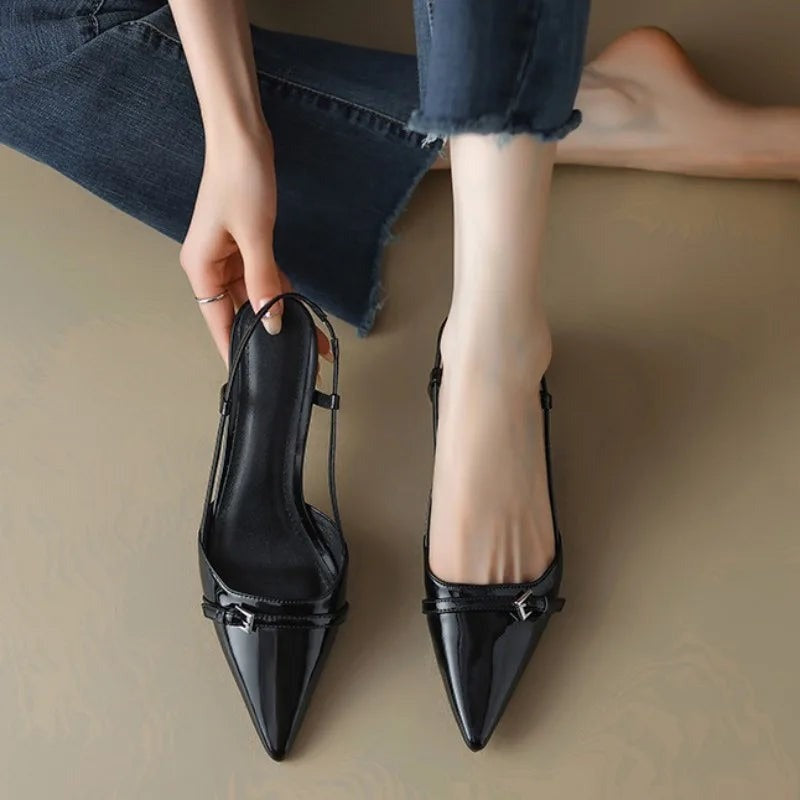 Perla pointed slingback heels - Black detail